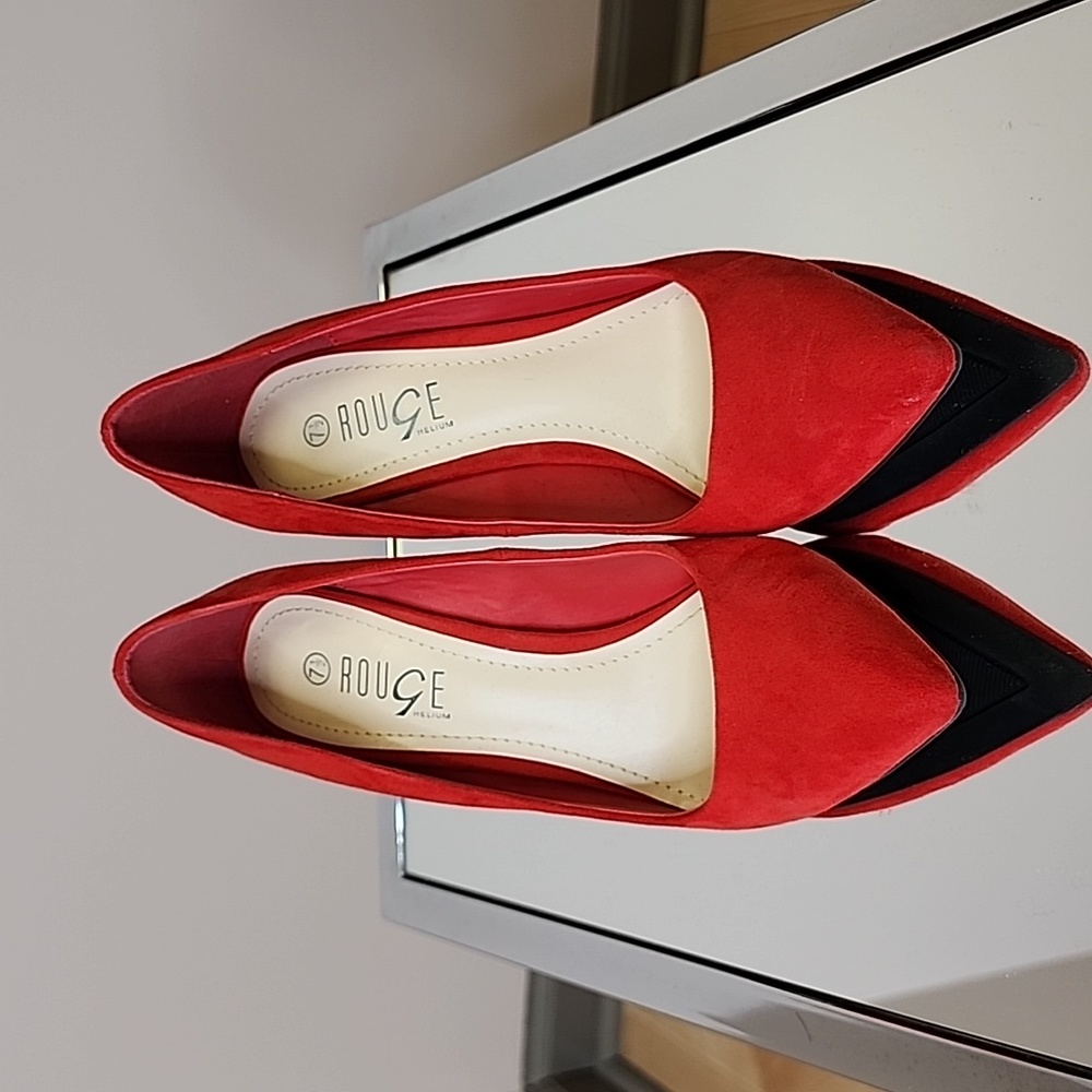 Basic Pumps - Red - image 2